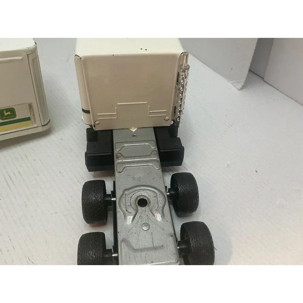 ERTL white as